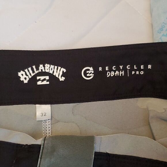 Billabong recycler pro board shorts, size 32 - Picture 4 of 4